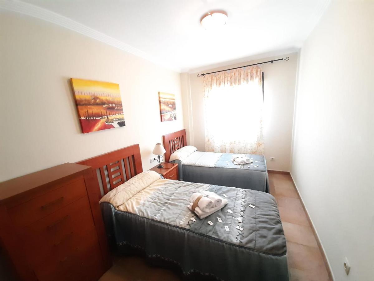 Apartamento 2 Dormitorios.Urb Playa Verde Isla Canela Exteriör bild